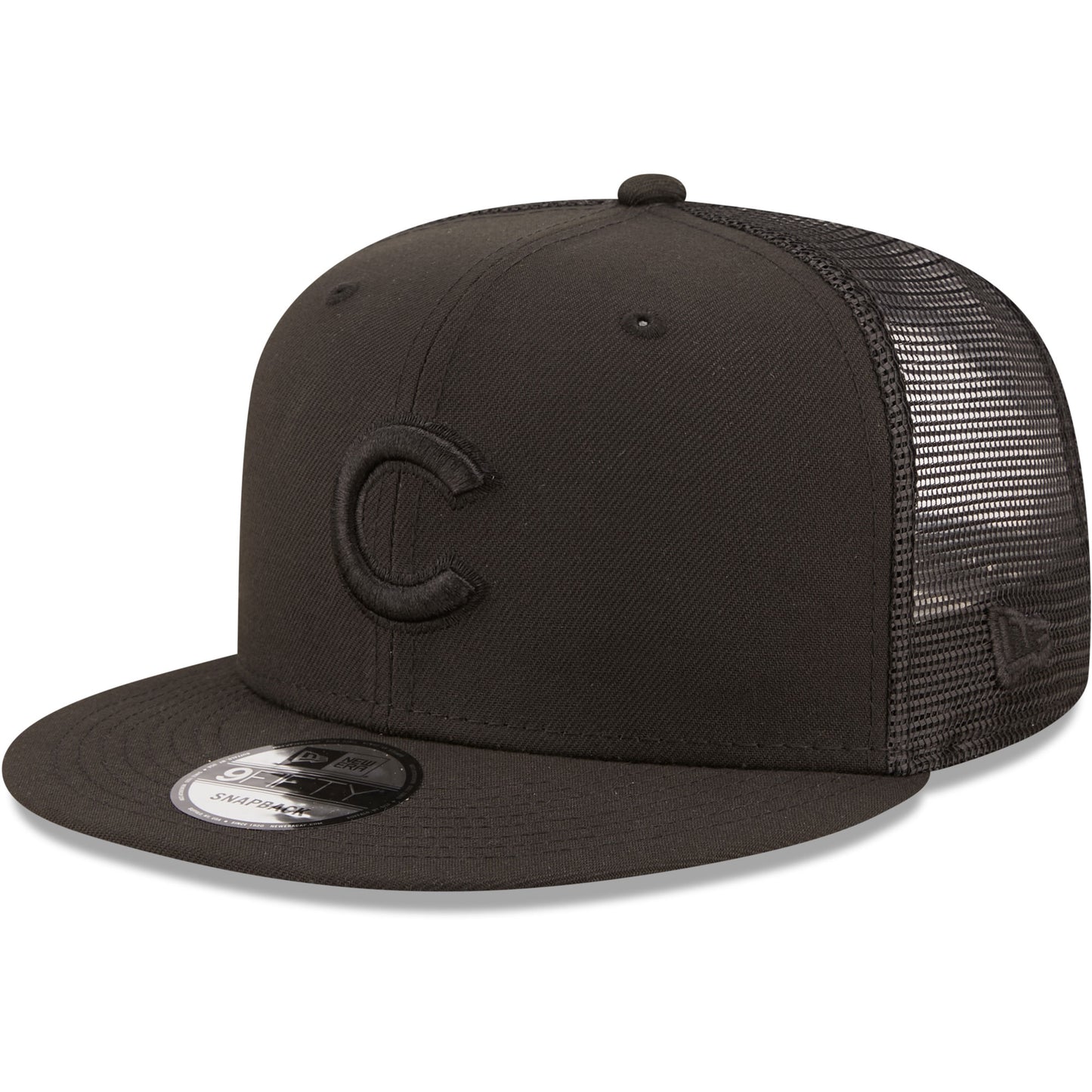 Chicago Cubs New Era Blackout Trucker 9FIFTY Snapback Hat